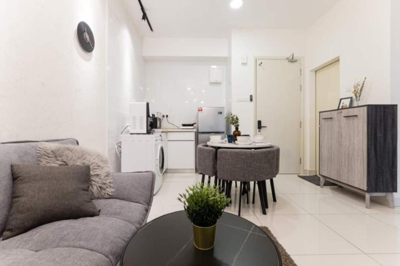 Cozy&Modern suite 现代风格设计 @ Arte Mont Kiara Kuala Lumpur Exterior foto