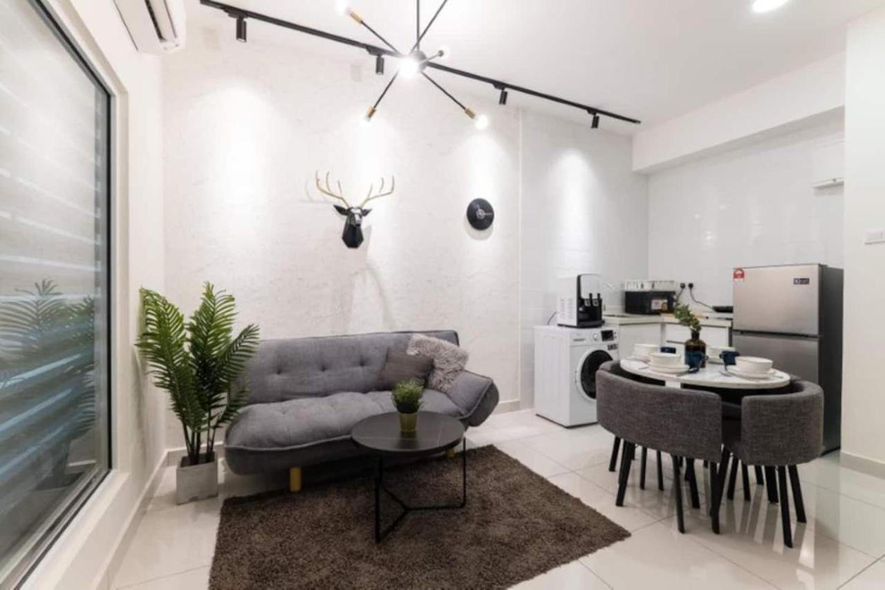 Cozy&Modern suite 现代风格设计 @ Arte Mont Kiara Kuala Lumpur Exterior foto