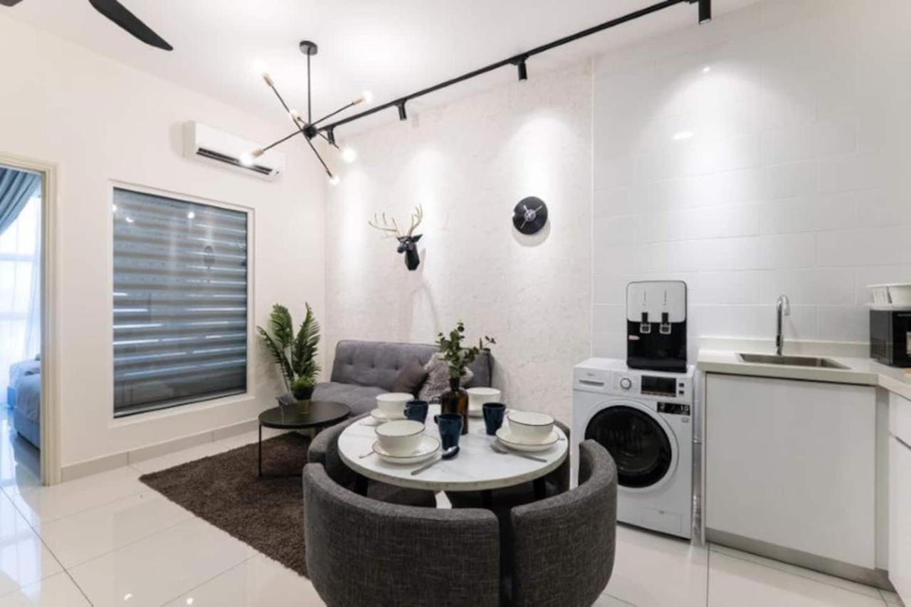 Cozy&Modern suite 现代风格设计 @ Arte Mont Kiara Kuala Lumpur Exterior foto