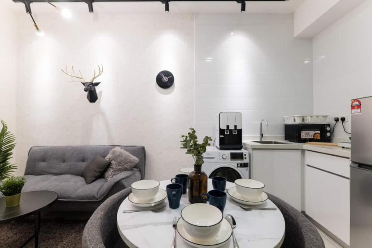 Cozy&Modern suite 现代风格设计 @ Arte Mont Kiara Kuala Lumpur Exterior foto